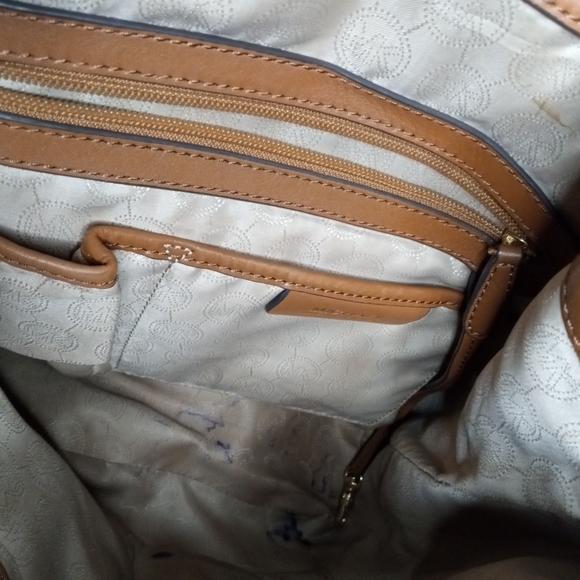 Michael Kors purse - Picture 5 of 5